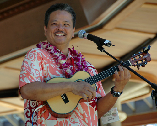 Picture of Bryan Tolentino at the 2008 Hawaii Ukulele Festival