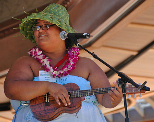 Picture of Paula Fuga at the 2008 Hawaii Ukulele Festival