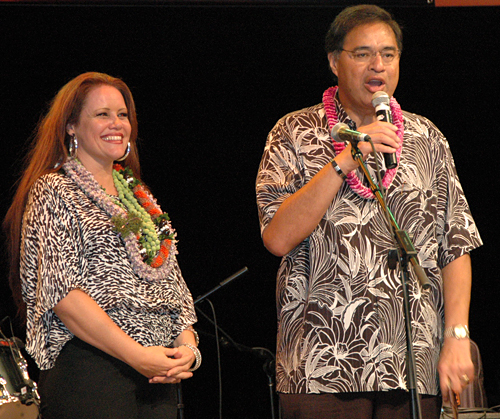 Amy Hanaialii With Honolulu Mayor Mufi Hannemann